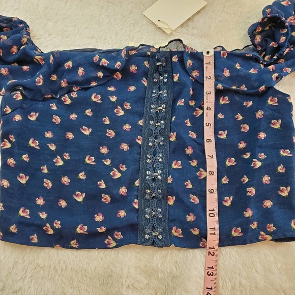 New With Tags! Fanco Large Floral Off The Shoulder Cropped Top - Picture 6 of 8